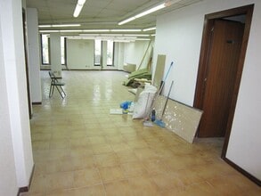 Retail in Igualada, Barcelona for lease Interior Photo- Image 1 of 9