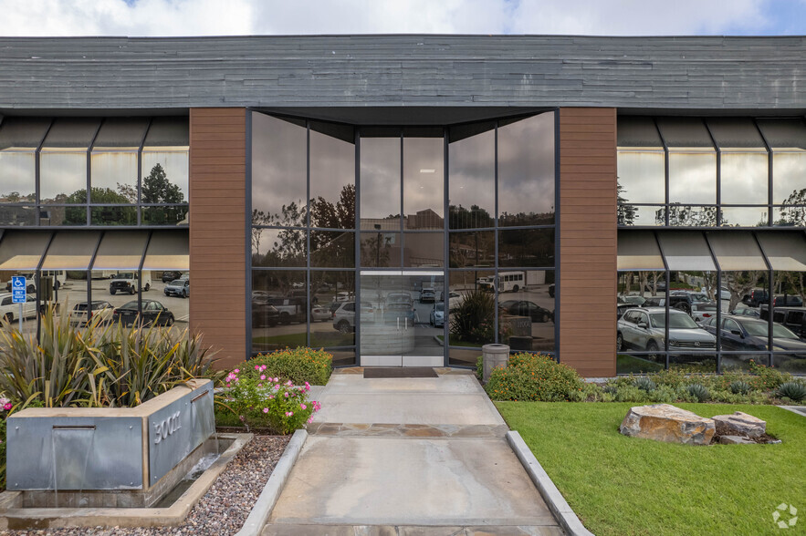 30011 Ivy Glenn Dr, Laguna Niguel, CA for lease - Building Photo - Image 3 of 12