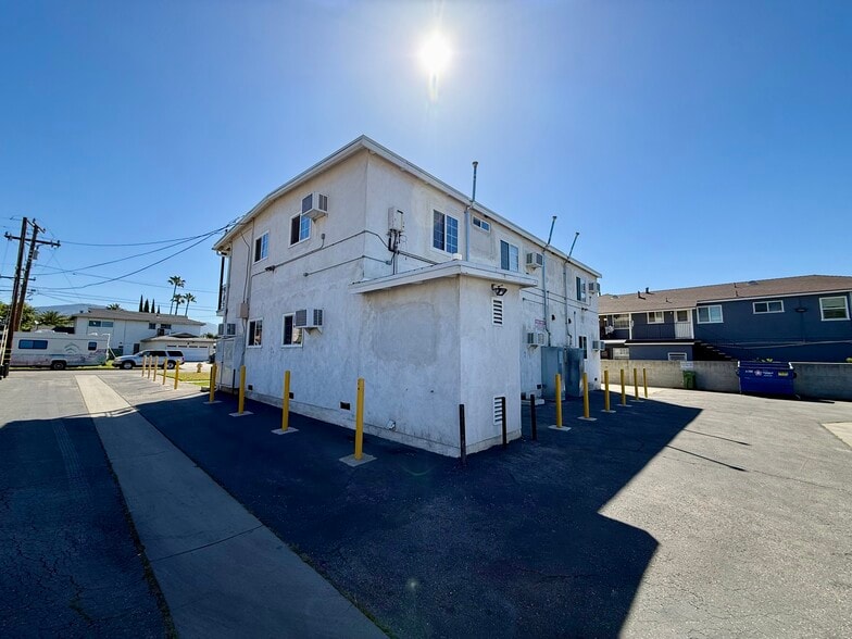 1946 2nd St, San Fernando, CA for sale - Building Photo - Image 2 of 5