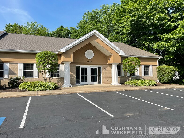 5601 Hudson Dr, Hudson, OH for sale - Building Photo - Image 1 of 1