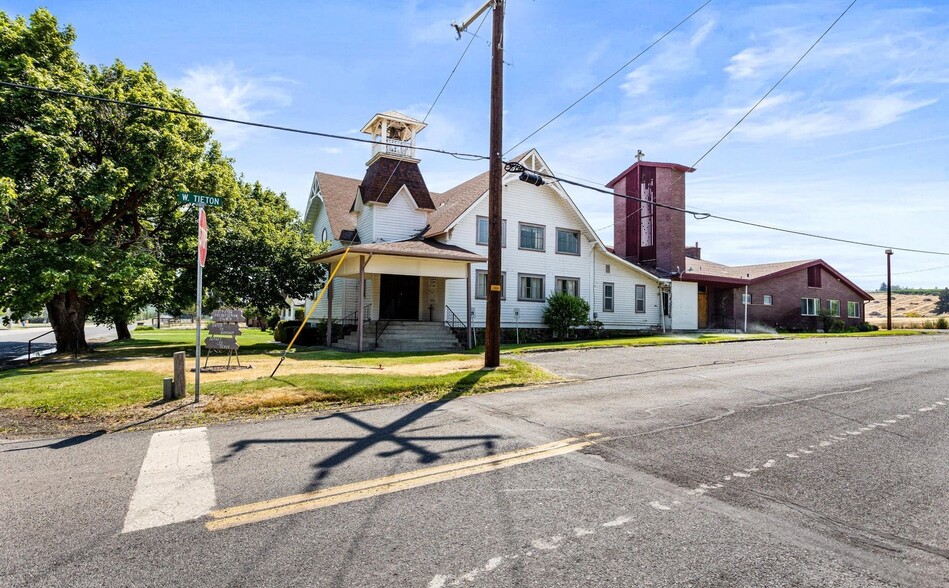 720 Franklin Rd, Tieton, WA for sale - Building Photo - Image 3 of 39