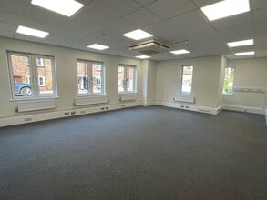 28-30 Chapel St, Marlow for lease Interior Photo- Image 2 of 8