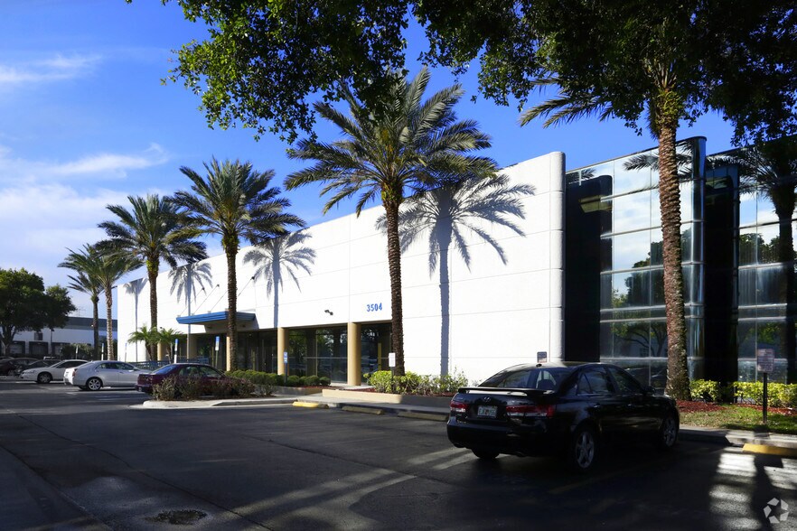 3504 Cragmont Dr, Tampa, FL 33619 Office for Lease