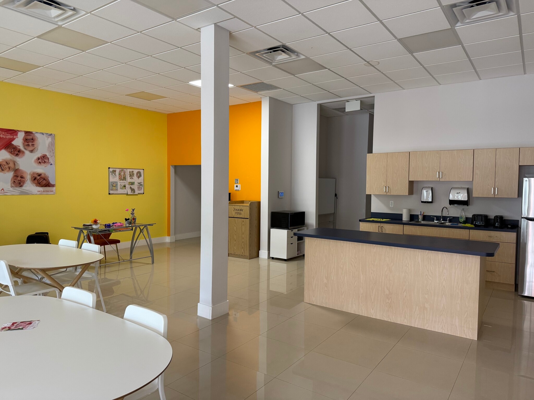 1000 Park Centre Blvd, Miami, FL for lease Interior Photo- Image 1 of 21