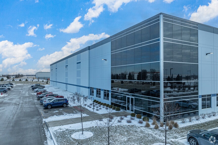 2750 Ellis Rd, Joliet, IL for sale - Primary Photo - Image 1 of 1