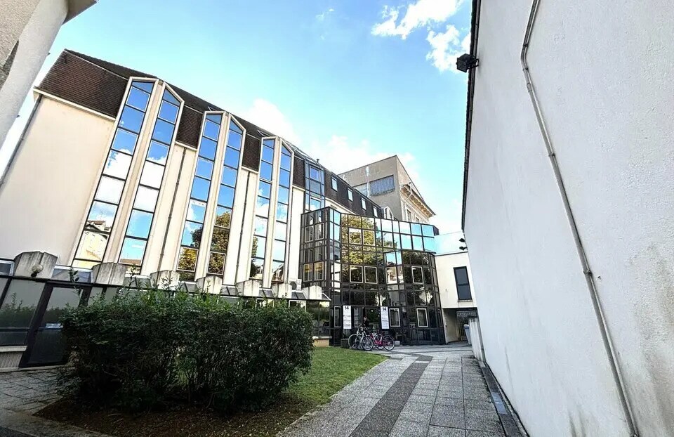 14 Rue Du Chapeau Rouge, Dijon for lease Building Photo- Image 1 of 17