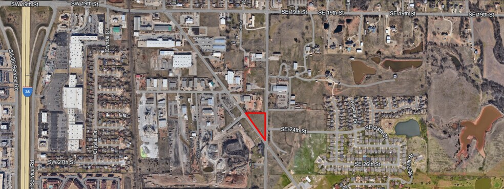 S Broadway Ave, Moore, OK for sale - Building Photo - Image 1 of 1