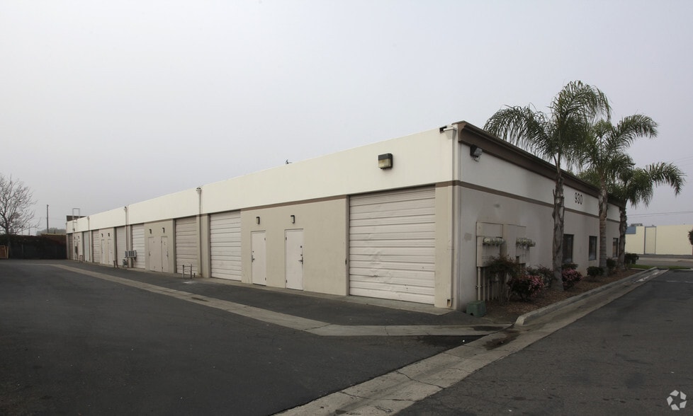 930 S Placentia Ave, Placentia, CA for lease - Building Photo - Image 2 of 4