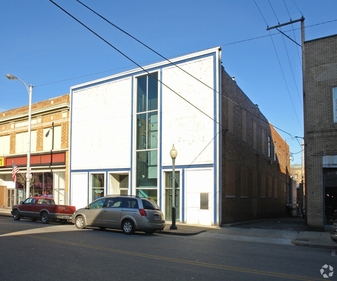 111 S 3rd St, Ironton, OH 45638 Office/Retail for Lease