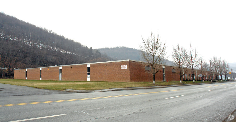 401 Broad St, Johnstown, PA for lease - Building Photo - Image 1 of 5