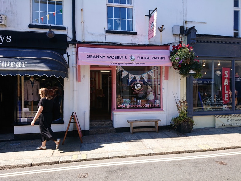 6-7 Brook St, Tavistock for sale - Primary Photo - Image 1 of 1