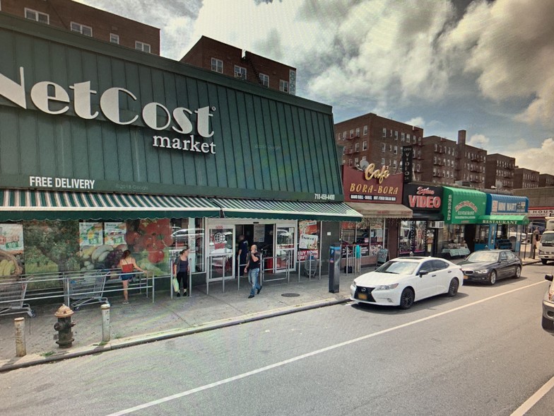 97-02 - 97-22 Queens Blvd, Rego Park, NY for lease - Building Photo - Image 2 of 3