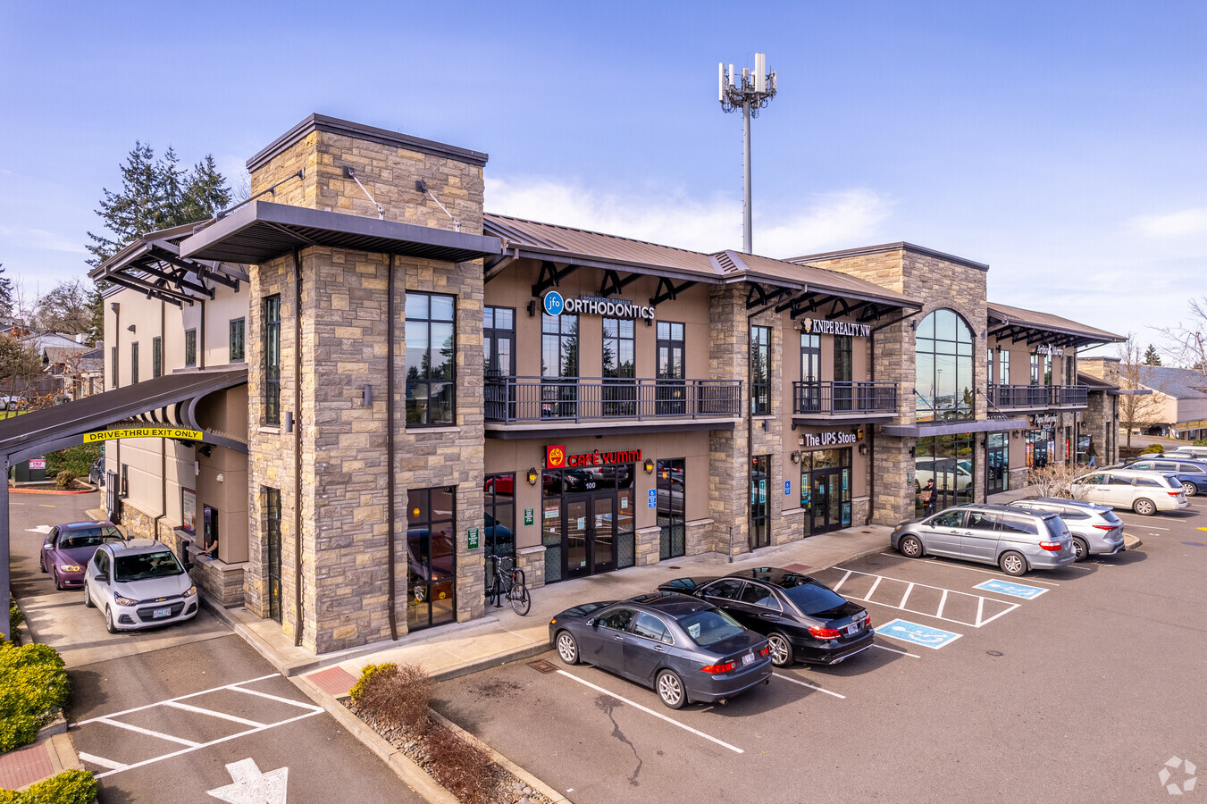 2755 Commercial St SE, Salem, OR 97302
