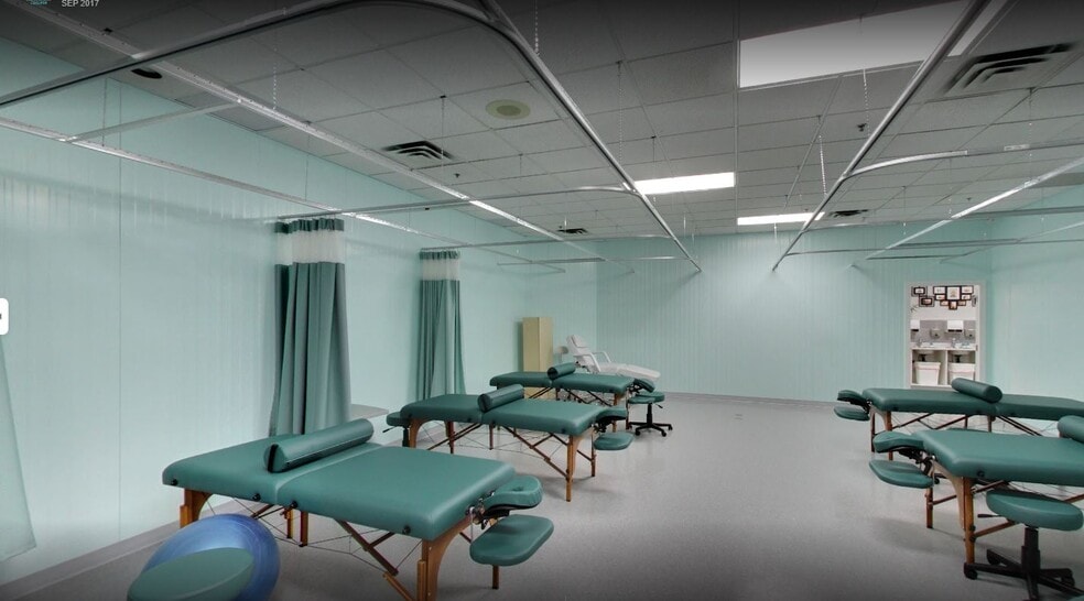 9618 Horton Rd SW, Calgary, AB for lease - Interior Photo - Image 2 of 9