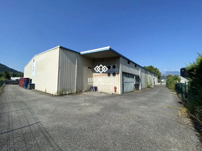 Industrial in Gières for lease - Building Photo - Image 2 of 25