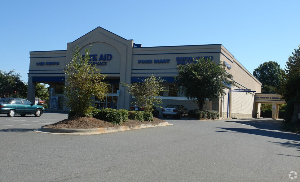 6824 Harrisburg Rd, Charlotte, NC 28227