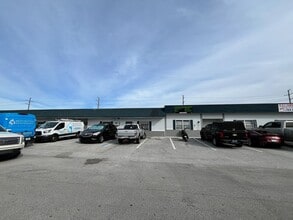 4861-4875 NE 12th Ave, Fort Lauderdale, FL for lease Building Photo- Image 2 of 2