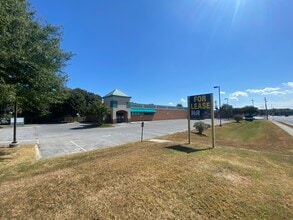 1215 S State St, Dover, DE for sale Building Photo- Image 1 of 2