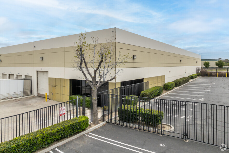 1801 E Cooley Dr, Colton, CA for lease - Building Photo - Image 3 of 9