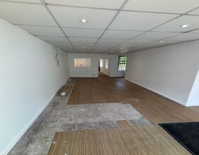 8 High St, Caterham for lease Interior Photo- Image 1 of 3