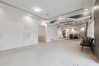 2502 E Michigan Ave, Ypsilanti, MI for sale Interior Photo- Image 2 of 26