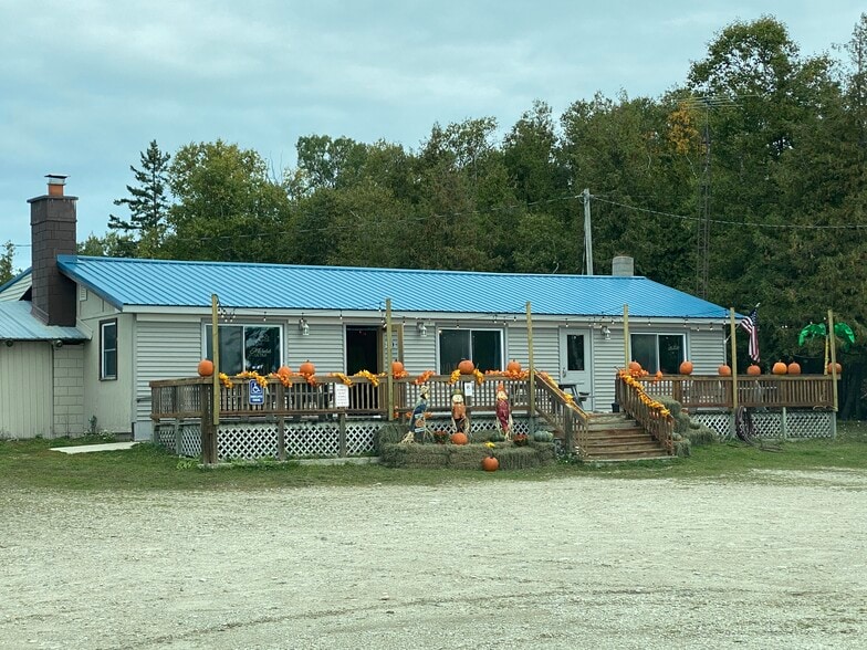 365 E Huron Dr, Bois Blanc Island, MI for sale - Building Photo - Image 1 of 1