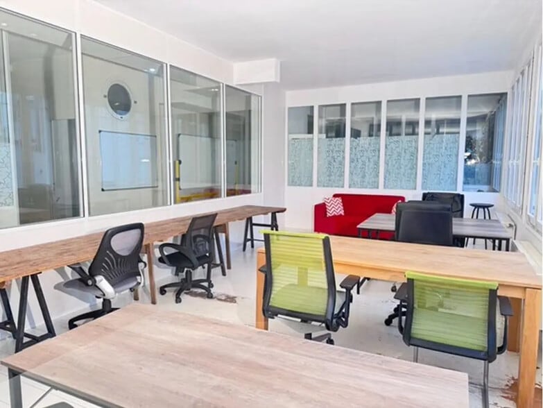 Office in Boulogne-Billancourt for lease - Building Photo - Image 3 of 9