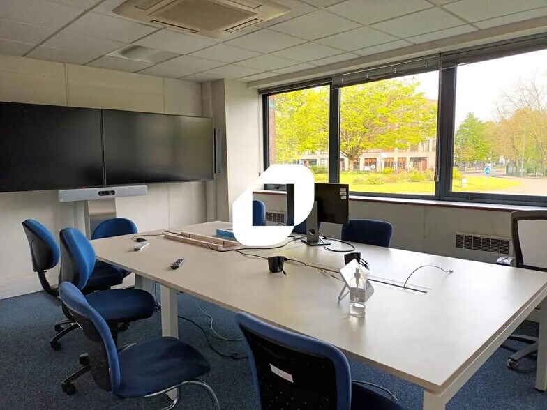 1-3 Allée Lavoisier, Villeneuve-d'Ascq for lease - Interior Photo - Image 3 of 8