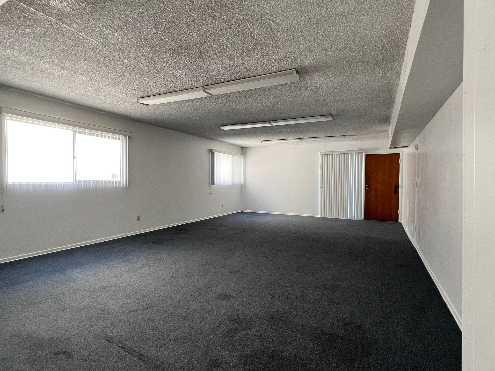 18045 Crenshaw Blvd, Torrance, CA for lease Interior Photo- Image 1 of 5