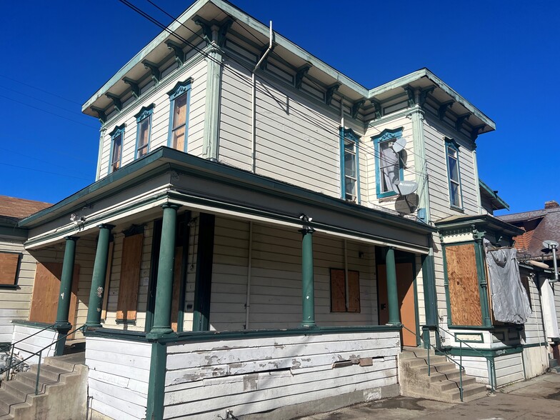 145 W Flora St, Stockton, CA for sale - Building Photo - Image 3 of 5