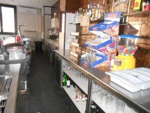 Retail in Santpedor, Barcelona for lease Interior Photo- Image 2 of 6