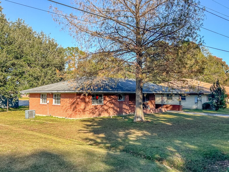 14-Home Rental Portfolio portfolio of 15 properties for sale on LoopNet.com - Building Photo - Image 2 of 18