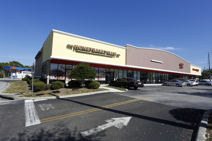 8617-8631 Us Hwy 19 N, Port Richey, FL for sale - Building Photo - Image 1 of 1