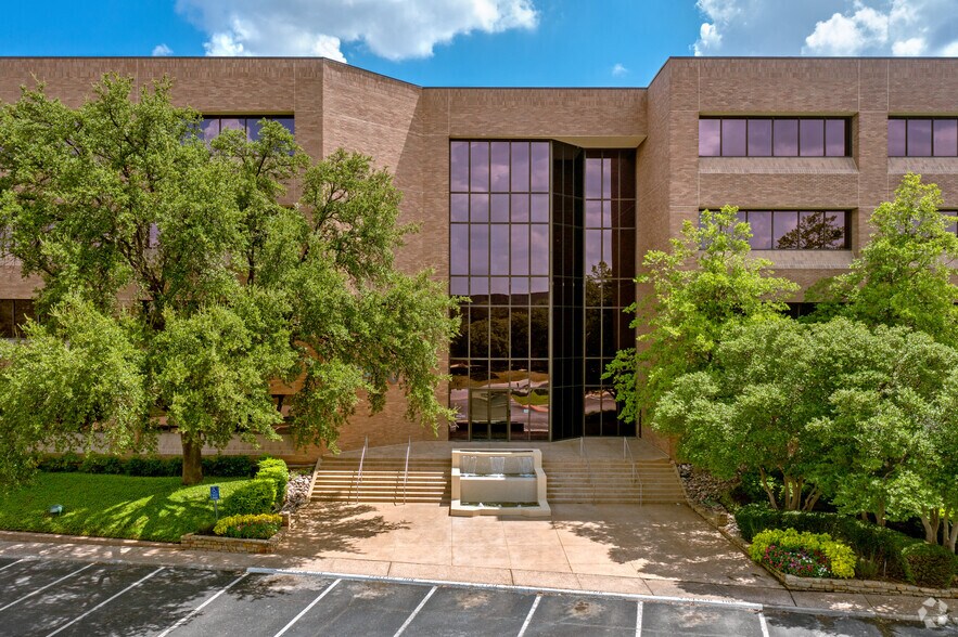 4500 Fuller Dr, Irving, TX for lease - Building Photo - Image 3 of 6