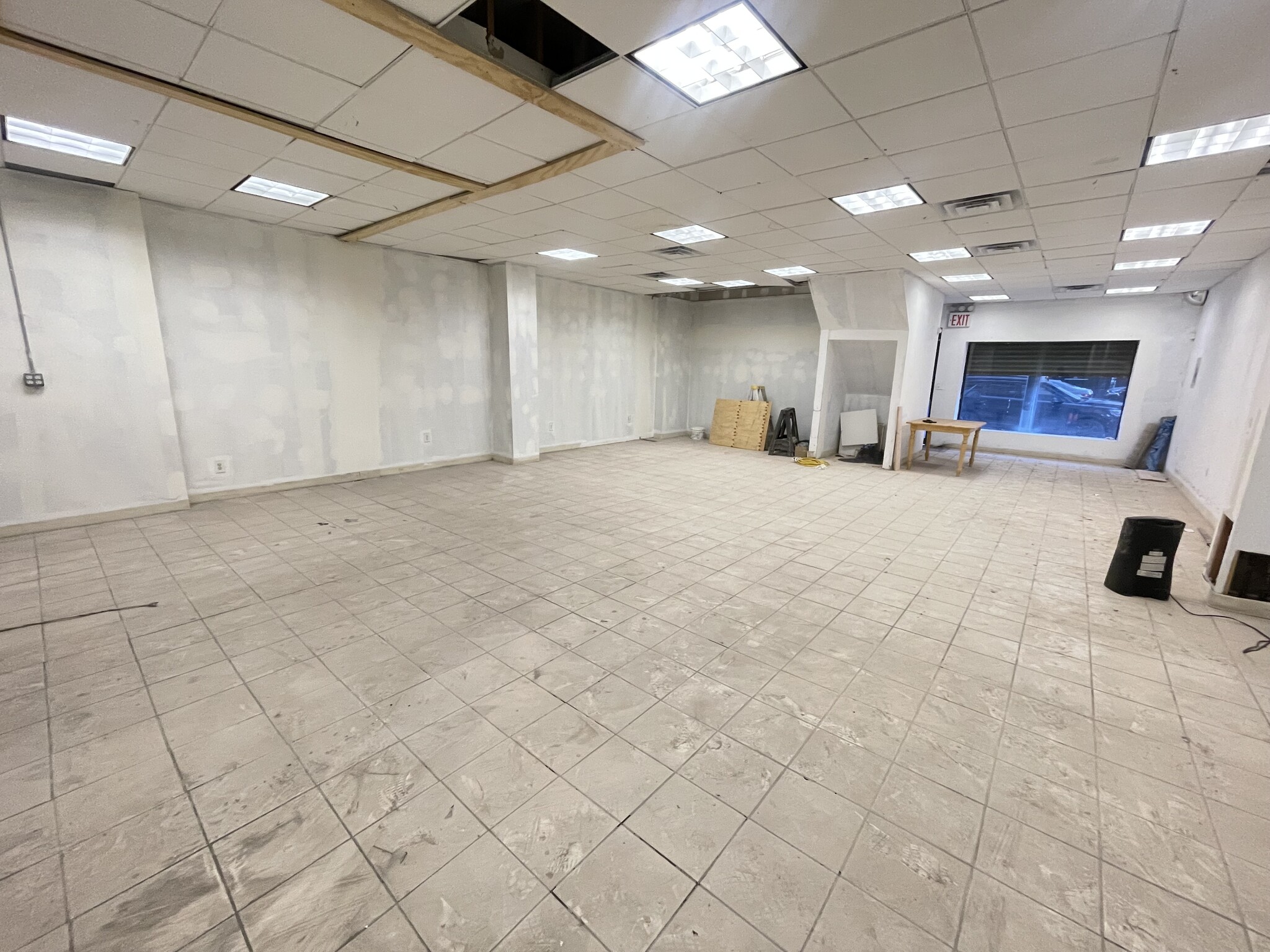 359-365 Broadway, Brooklyn, NY for lease Interior Photo- Image 1 of 4