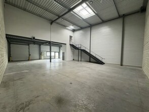 Flex in Aulnay-sous-Bois for lease Interior Photo- Image 2 of 8