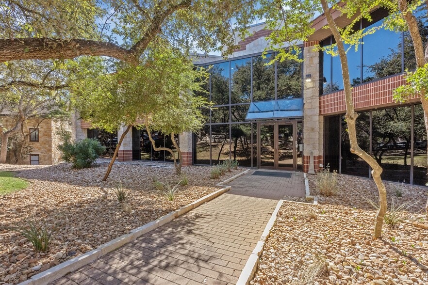 4807 Spicewood Springs Rd, Austin, TX for sale - Building Photo - Image 2 of 29