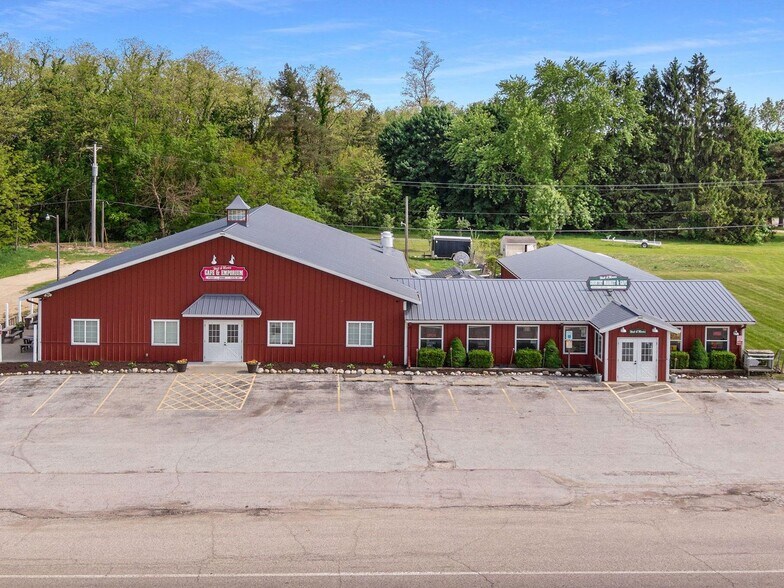 44947 W Red Arrow Hwy, Paw Paw, MI for sale - Building Photo - Image 1 of 1
