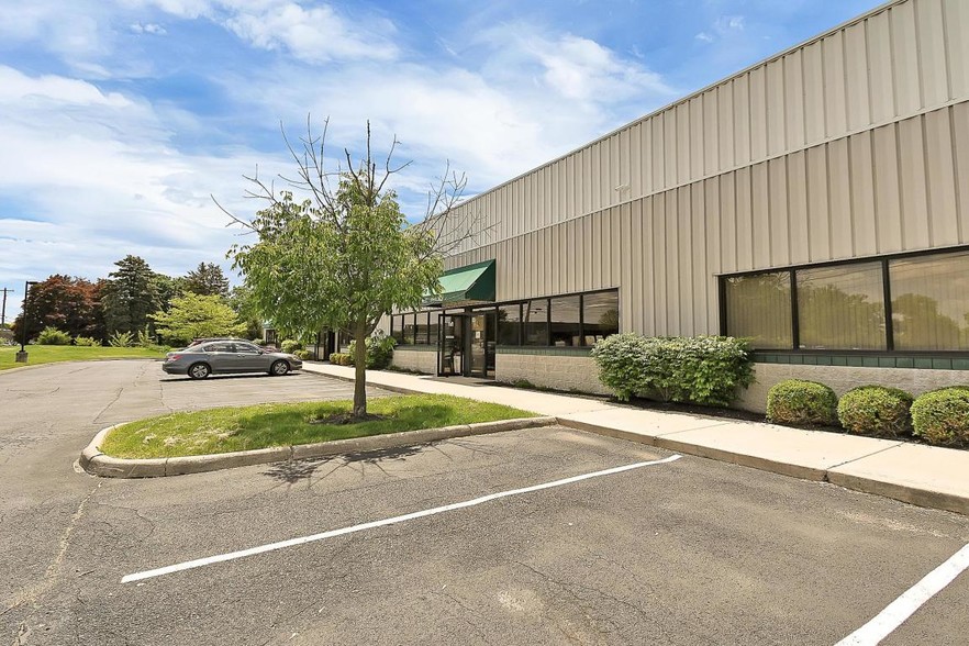 8205 Estates Pky, Plain City, OH 43064