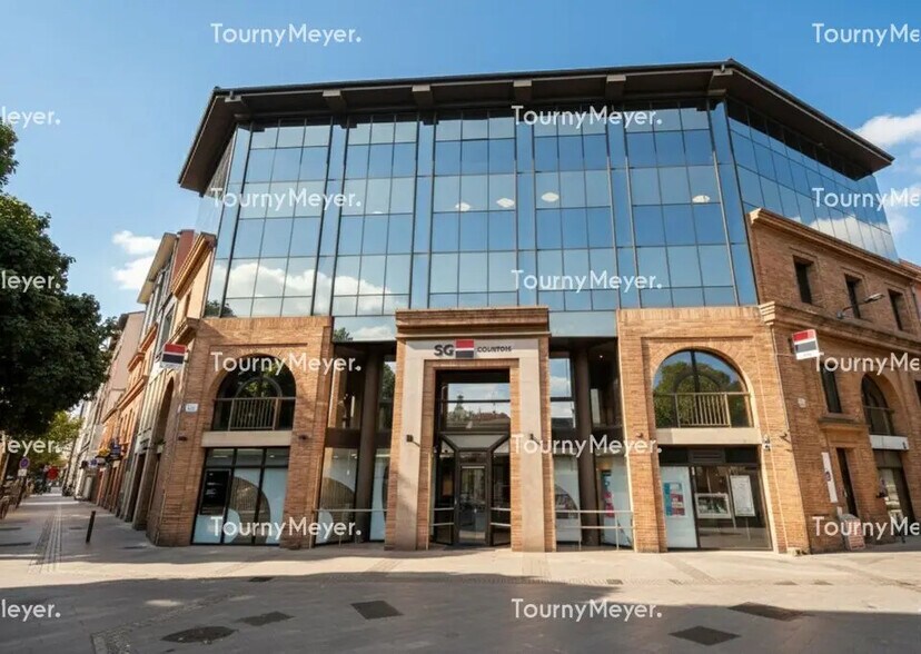 Office in Toulouse for lease - Building Photo - Image 1 of 2