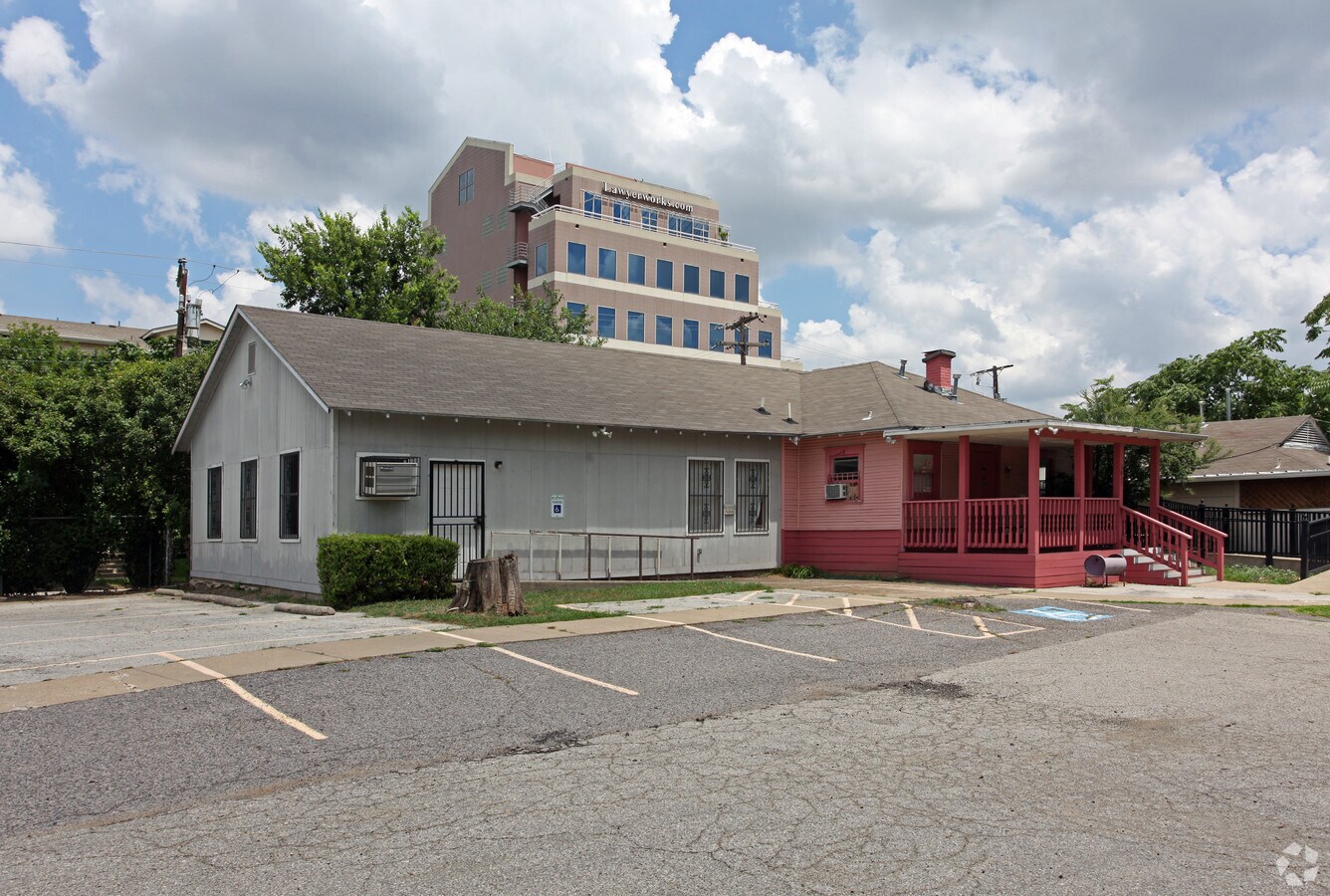 3817 Fairmount St, Dallas, TX 75219