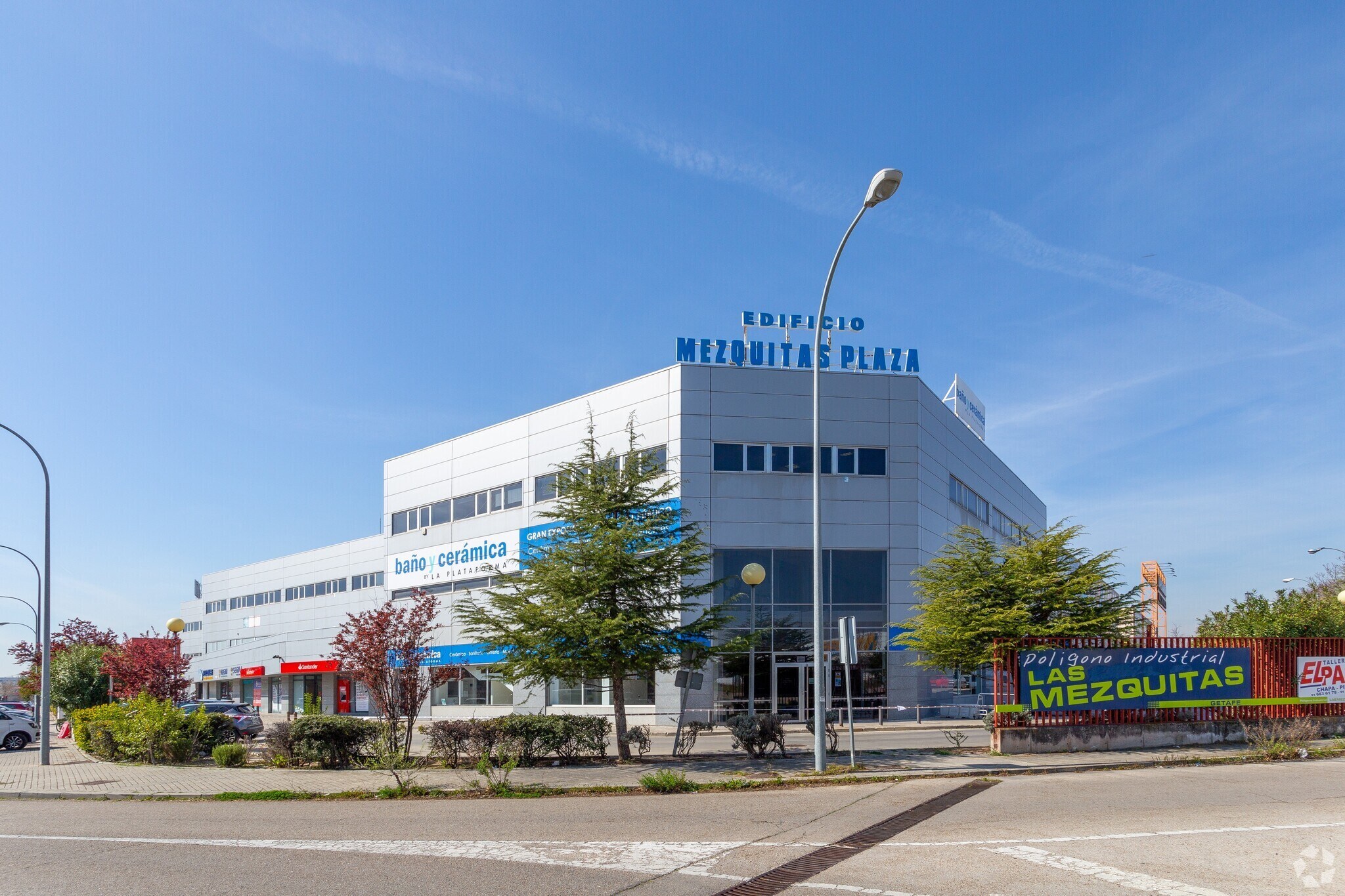 Office in Getafe, Madrid for sale Primary Photo- Image 1 of 4