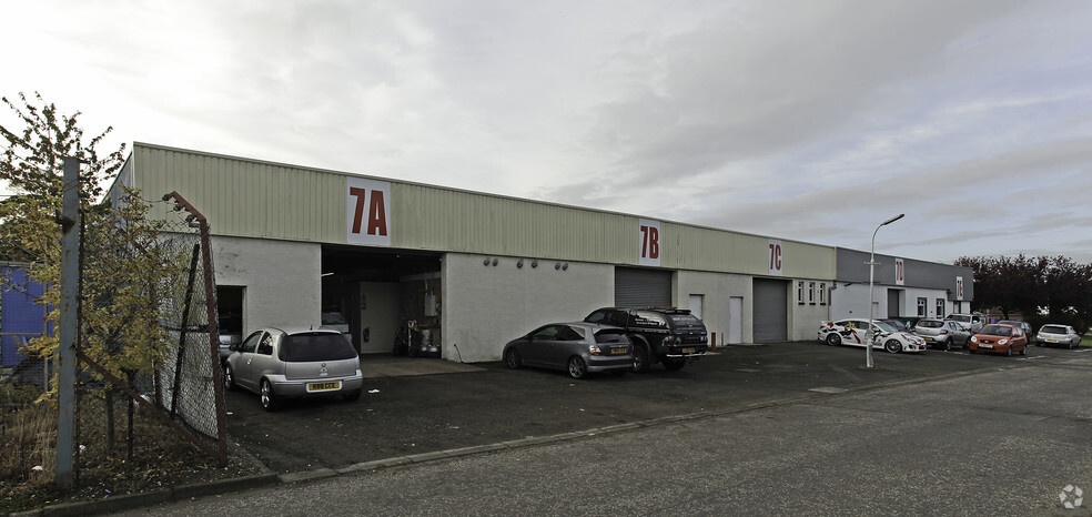 7 Cross Way, Dunfermline for lease - Building Photo - Image 2 of 6