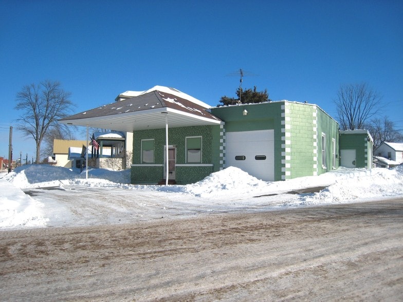 227 S Tomahawk Ave, Tomahawk, WI 54487