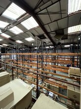 Flex in Andilly for lease Interior Photo- Image 2 of 7