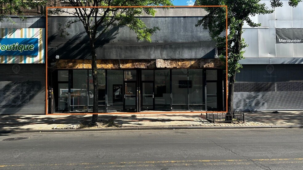 5707-5709 Myrtle Ave, Ridgewood, NY for sale - Building Photo - Image 1 of 1