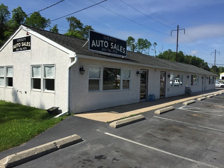 2320-2324 E Lincoln Hwy, Coatesville, PA for lease - Building Photo - Image 2 of 10