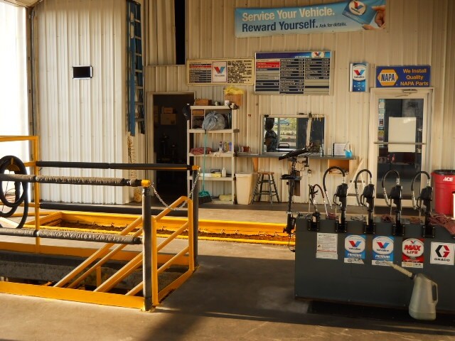 202 Apache Dr, Rochester, IN for sale - Building Photo - Image 1 of 1