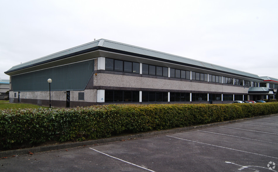 4 Pagoda Park, Swindon for lease - Building Photo - Image 2 of 8