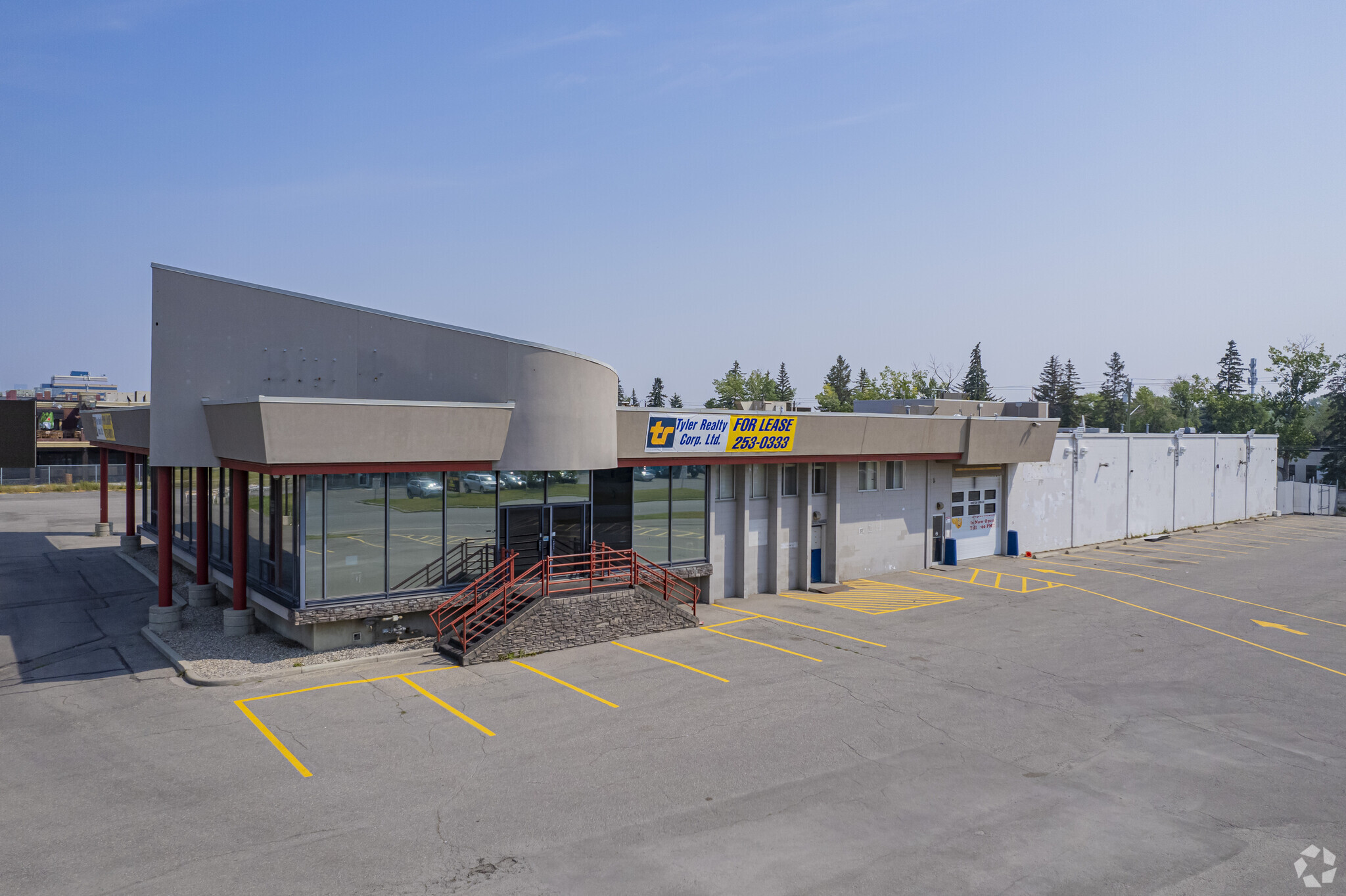 7330 Macleod Trl SE, Calgary, AB for lease Building Photo- Image 1 of 6